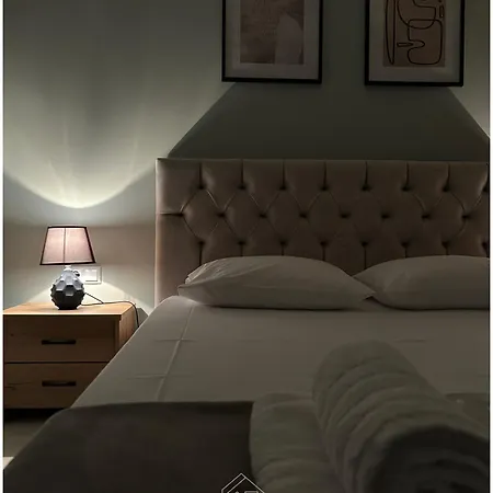 Deluxe