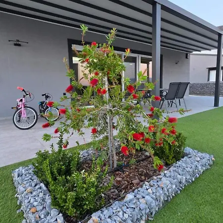 Villa Deluxe
